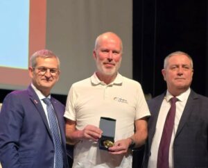 Jean-Jacques BOITEZ reçoit la médaille d’or de la FFBB